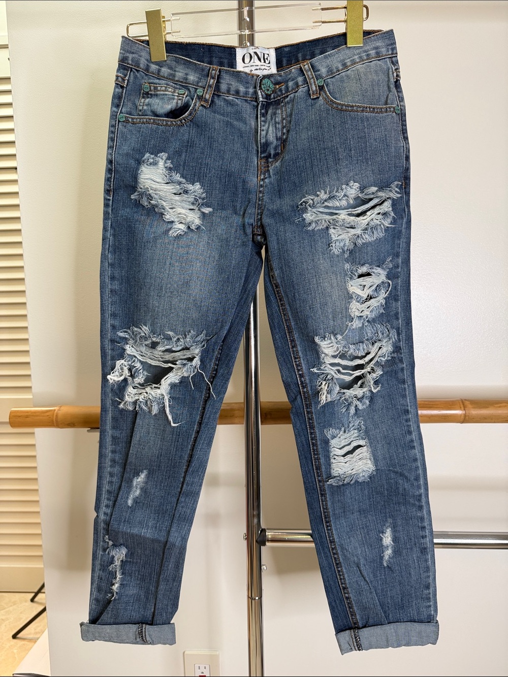 One Teaspoon Awesome Baggies Distressed Boyfriend Jeans Size 24